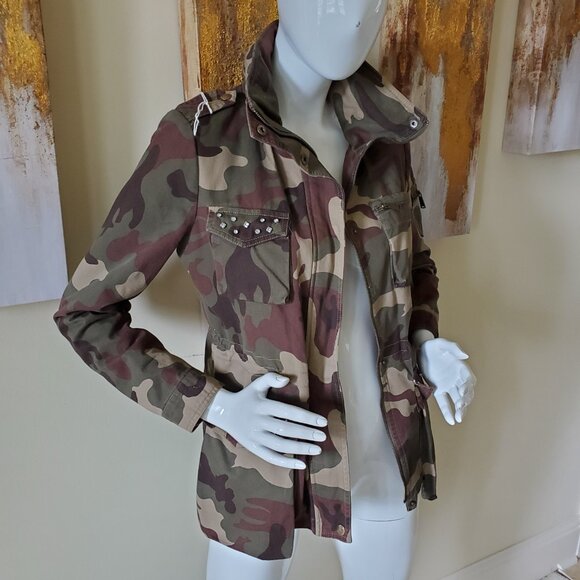 BCBGeneration Camouflage Faux Fur Lined Studded Hidden Hoodie Jacket SZ M - Picture 6 of 14